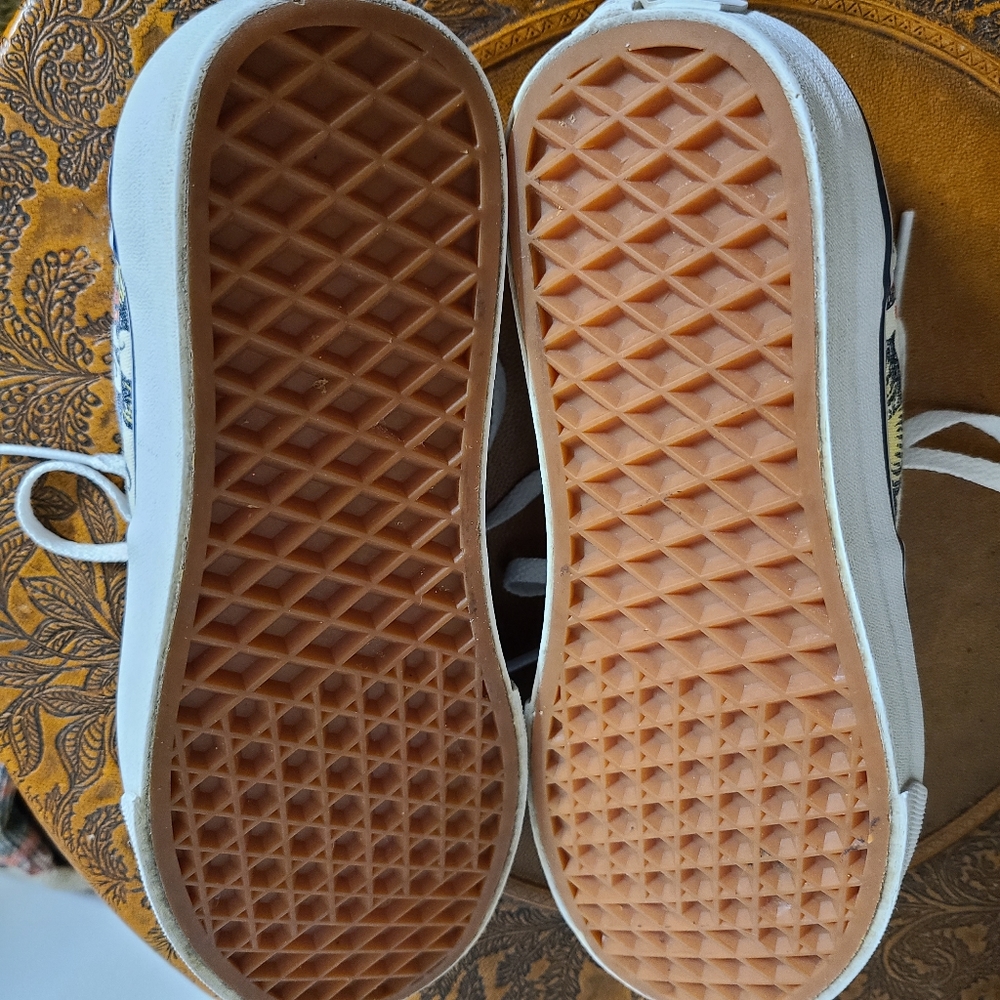 Van's Floral Lace Up Size 5.5 - Picture 9 of 10